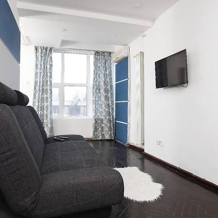 1 Bdrm Apartment In City Center Bucharest Exterior photo